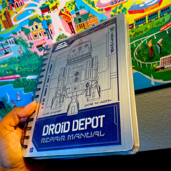 Galaxy’s Edge Droid Depot Repair Manuel - Picture 2 of 2
